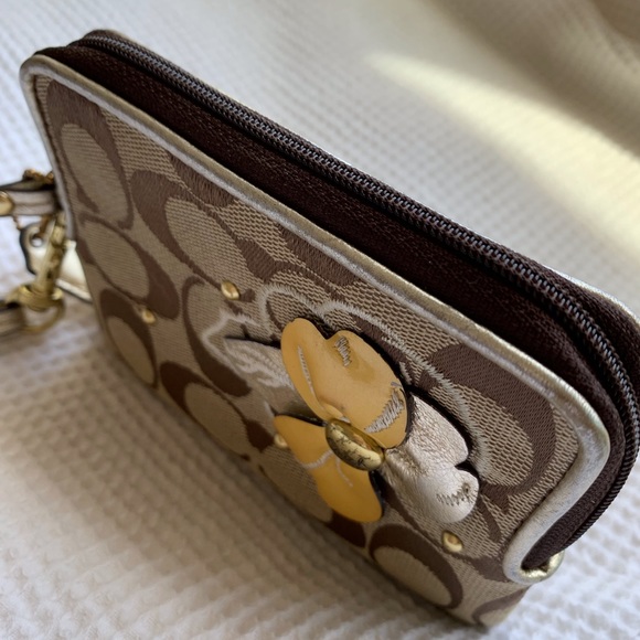 Coach Signature C Canvas Wristlet with Flower - Picture 6 of 13